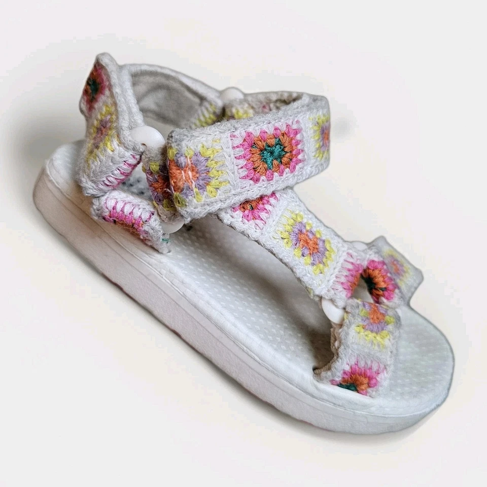 Sandalias Zara Niña Blanca Abuela Cuadradas Crochet EE. UU. 8/UE 24 Foto 1 de 4