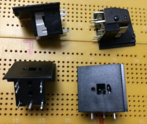 2 Pole DIN Loudspeaker Socket Reversible with NC Switched Contact CDLS4 PCB Mt. - Picture 1 of 1