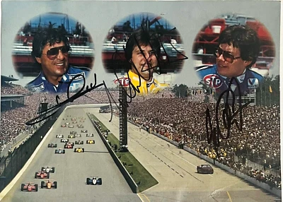 Tarjeta de héroe rara de los 80 STP Indy 500 6" X 8" FIRMADA por Michael Jeff y Mario Andretti Foto 1 de 2