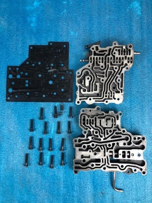 Carcasa de aluminio Power Glide cuerpo de válvula MODIFICADO Powerglide 3819468 3819476 Foto 1 de 4