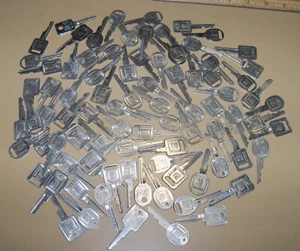 104 Used GM Square And Oval Ignition, Door, Trunk Key Set, LOT, 88 OEM, 16 Other - Picture 1 of 2