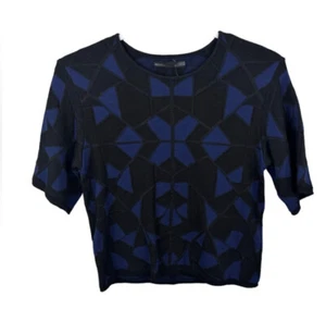 RVN Women’s Size S Knit Geo Black Blue Short Sleeve Crop Pullover Sweater Casual - Picture 1 of 5