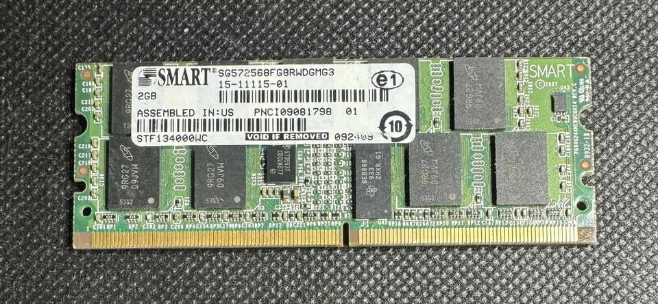 Cisco 15-11115-01 SMART SG572568FG8RWDGMG3 2GB PC2-2400 DDR2 2RX8 244Pin Mini - Image 1 of 4