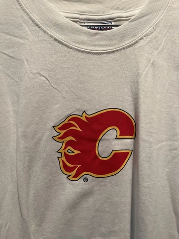 CALGARY FLAMES T-SHIRT XL WHITE HEAVYWEIGHT Cover