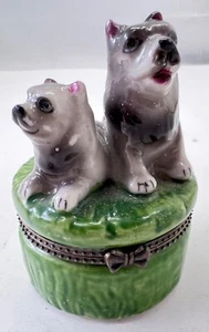 PHB French Bulldogs Porcelain Hinged Box Trinket - Picture 1 of 6