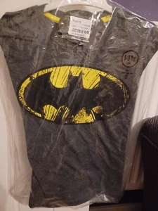 BRAND NEW WITH TAGS Batman Kids Boys Short Sleeve T-Shirt 9-10 Years - Picture 1 of 2