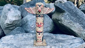 Totem vintage costa nord-occidentale legno intagliato 20 1/2" alto cabina lodge decorazione - Foto 1 di 11