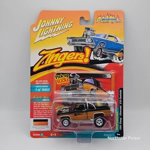 Johnny Lightning Zingers! 1985 Chevy Silverado C10 Fleetside | Street Freaks | B - Picture 1 of 3