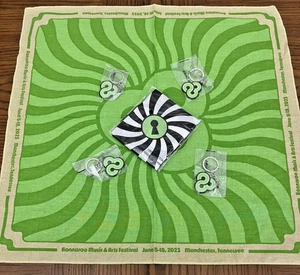 NEW  BONNAROO  2020 & 2023 Music Festival  Bandana 100% Cotton  + 4 Keychains - Picture 1 of 4