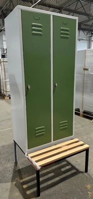 C+P Garderobenschrank Classic mit Sitzbank Umkleidespind 2 Abt 81x81x209 cm grün - Bild 1 von 4