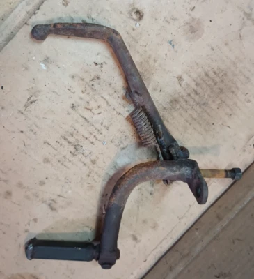 Honda CB450 estribo izquierdo soporte lateral patada jiffy soporte de montaje CL450? 71-74? Foto 1 de 4