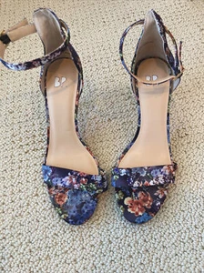 GORGEOUS BP From Nordstrom Black Floral Peep Toe Straps Sandal Heel Size 7M - Picture 1 of 8