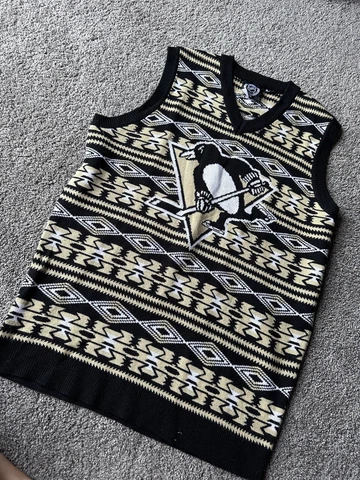 Pittsburgh Penguins NHL Aztec Ugly Sweater Vest - Sz Medium Cover