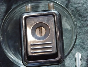 Volvo Trunk Lock & Keys 86-93 240, 85-92 740 & 83-87 760 Sedans Works Just Right - Picture 1 of 8