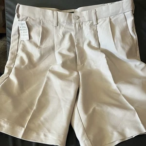 Dockers Pleated Golf Chino Shorts Men’s Khaki 36 Waist Relaxed Fit NEW A3 - Picture 1 of 3