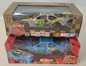1999 1/24 Racing Champions #9 J. Nadeau Dexter's Lab 2 car lot, Gold & Regular - Picture 1 of 13