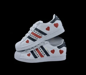 adidas superstar Borchie Custom cuori Personalizzate Anche In Argento - Foto 1 di 4