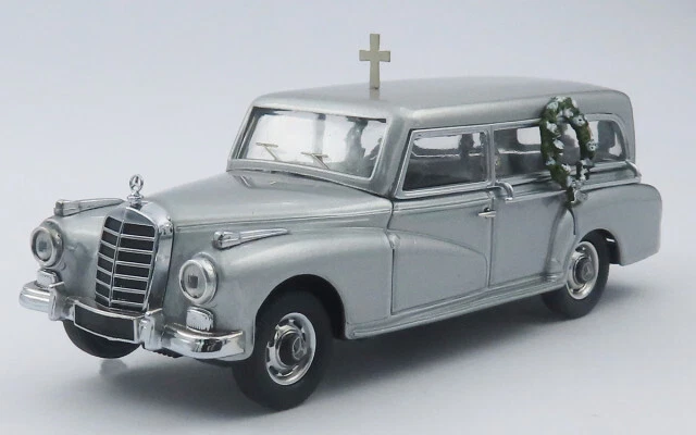 MERCEDES 300 D  1960  Carro funebre / Funeral car 1/43 RIO4739 RIO MODEL - Immagine 1 di 2