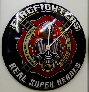 RUNDE KUPPEL WANDUHR "FEUERWEHR ECHTE SUPERHELDEN" -15,5" BREIT - 376031 - Bild 1 von 3