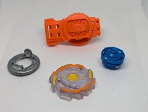 Anillo Unicrest Defensa Beyblade Hasbro Tomy Auténtico con Lanzador - Imagen 1 de 18