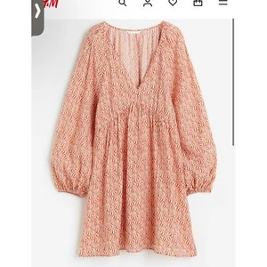 ~ NEU! H&M XXL Minikleid Boho A-Linie V-Ausschnitt leicht Ballon Langarm - Bild 1 von 12