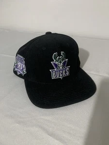 Cappello Milwaukee Bucks Mitchell And Ness 30° anniversario - Foto 1 di 4