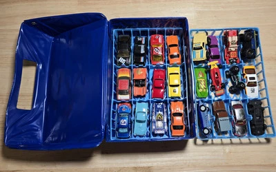 Matchbox Cars And Car Case 24 Pieces - Image 1 of 4