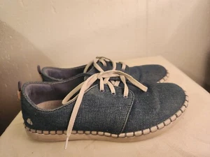 Clarks Cloudstoppers Soft Cushion Womens sz 7.5 Blue Lace Up Sneakers #35 - Picture 1 of 6