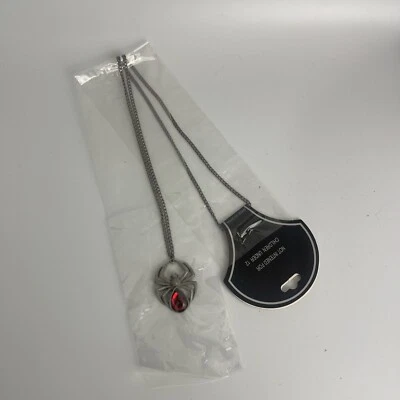 1 Collar Cadena Colgante Grande Araña Halloween Unisex Gris Carbón Piedra Roja Foto 1 de 4