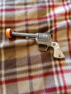 WYANDOTTE TOYS RED RANGER JR Die Cast CAP PISTOL GUN AUTOMATIC-REPEATER - Picture 1 of 7