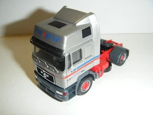 Herpa MAN F2000 HD 2-Achs Zugmaschine in silber Polarcup - Bild 1 von 6