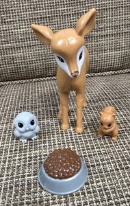 4 Stück Barbie Tierretter Ersatztiere Rehkitz, Eichhörnchen, Eule & Futter - Bild 1 von 12