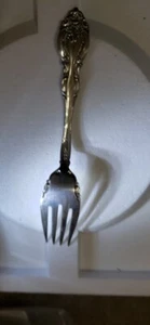  Gorham Sterlingsilber LA SCALA Aufschnitt Fleisch Gabel. Neu offene Box. 8 1/4 Zoll. - Bild 1 von 12