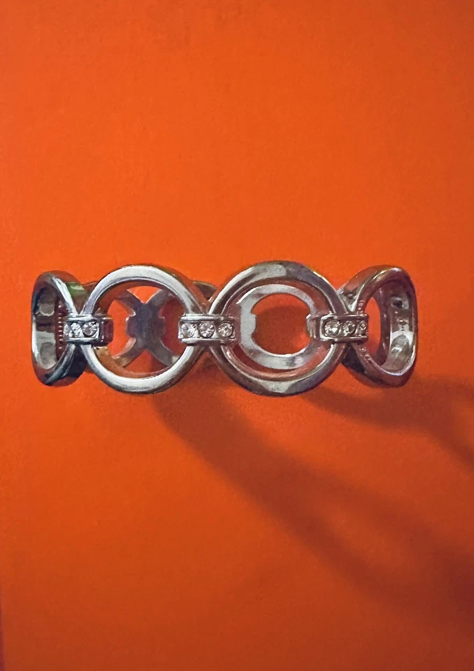 pulsera casa blanca mercado negro Foto 1 de 1