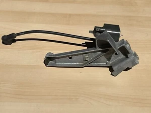 Lawn Boy Mower Ignition Module & C.D. Bracket 609120 683080 100-2948 - Picture 1 of 3