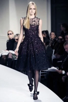 $6K, как никто другой, ГЛАМУРНОЕ черное/фиолетовое платье с блестками/перьями Oscar De La Renta - Изображение 1 из 4