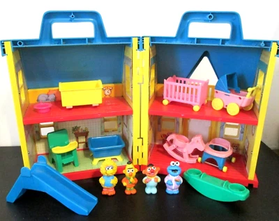 Vtg 90s SESAME STREET Play House Playset with 4 Figures Furniture & Acc ILLCO - Image 1 of 4