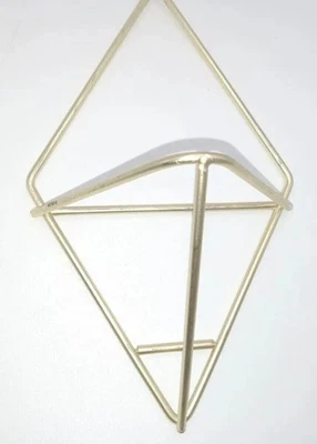 1) Umbra 金色墙面装饰可容纳多肉 4.5 英寸 X 8.5 英寸金色 — 第 1/4 张图片