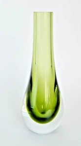 Caithness Scotland Stroma Glas Träne Knospe Vase gefasst moosgrün bis klar 7" - Bild 1 von 6