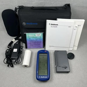 Programador de pacientes Medtronic N'Vision 8840 con accesorios y bolsa de transporte - Imagen 1 de 8