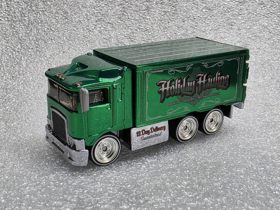 Праздничный автомобиль-тягач Hot Wheels RLC 2010 - Изображение 1 из 4