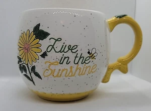 Taza de café margarita amarilla grande “Live in the Sunshine” - Marca etiqueta - Imagen 1 de 8