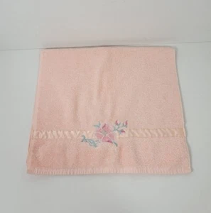 Vintage 1979 Avanti Pink Embroidered Floral Hand Towel - Picture 1 of 4