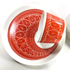 RED Arabia Finland Frühstücksset Tasse & Teller, Kaj Franck, Riikinkukko Uosikkinen - Bild 1 von 8