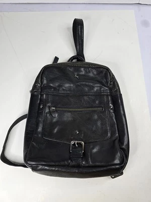 Bolso Mochila Mediano Cuero Esmaltado Negro Ashwood Cremallera Alrededor Varios Compartimentos Foto 1 de 4