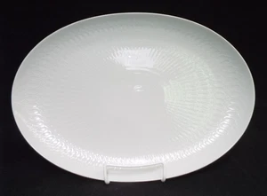 Rosenthal ROMANCE WHITE 15" Oval Serving Platter PERFECT Medium Embossed Ovals - Picture 1 of 9