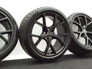 19 Zoll Audi RS3 8Y 5-Y-Speichen Sommerräder Original Felgen Pirelli RDK Wie Neu - Bild 1 von 6
