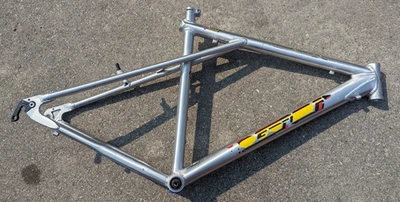 GT Avalanche LE silver 6061 alloy mtb frame 18" 26"wheel - Image 1 of 4