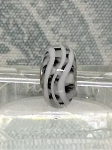 Authentische Trollbeads EICHE 3 weiße Wellenlinien auf schwarz & weiß gefleckt CC, neu - Bild 1 von 10