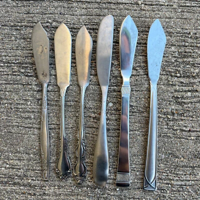 Lote de 6 cuchillos de mantequilla patrones diversos: Oneida, Cambridge, Wm.A. Rogers, Imperial Foto 1 de 3